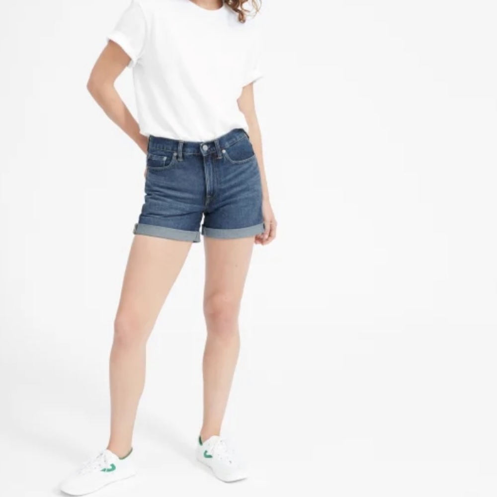 NWT Everlane Jean Short in Dark Vintage 30